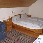 Haus Pfarrkirchner Apartament