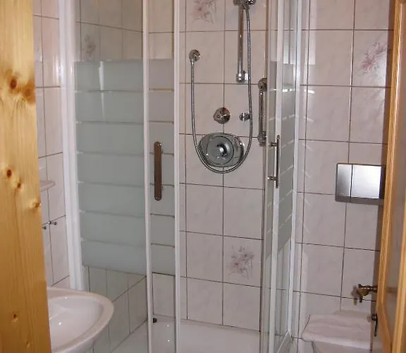 Haus Pfarrkirchner * マウテルンドルフ